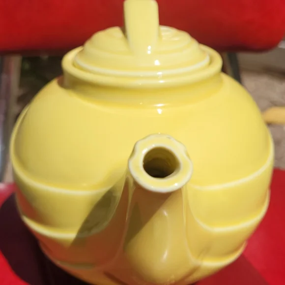 Vintage 40's Hall parade pattern canary yellow art deco teapot with hook lid
